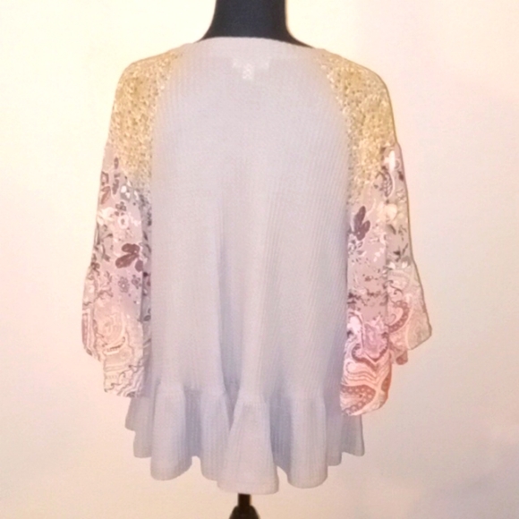 Umgee Flutter Sleeve Thermal Blouse with Peplum Hem - Picture 3 of 7
